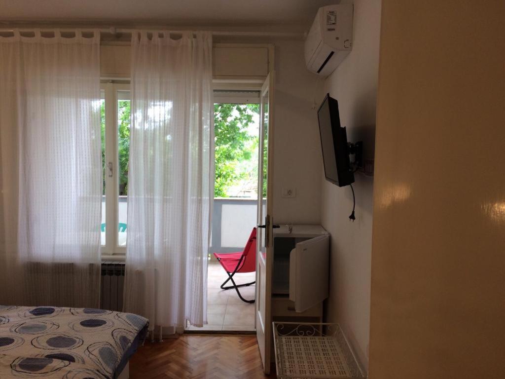 Apartman I Sobe Marijana Rab Town Buitenkant foto