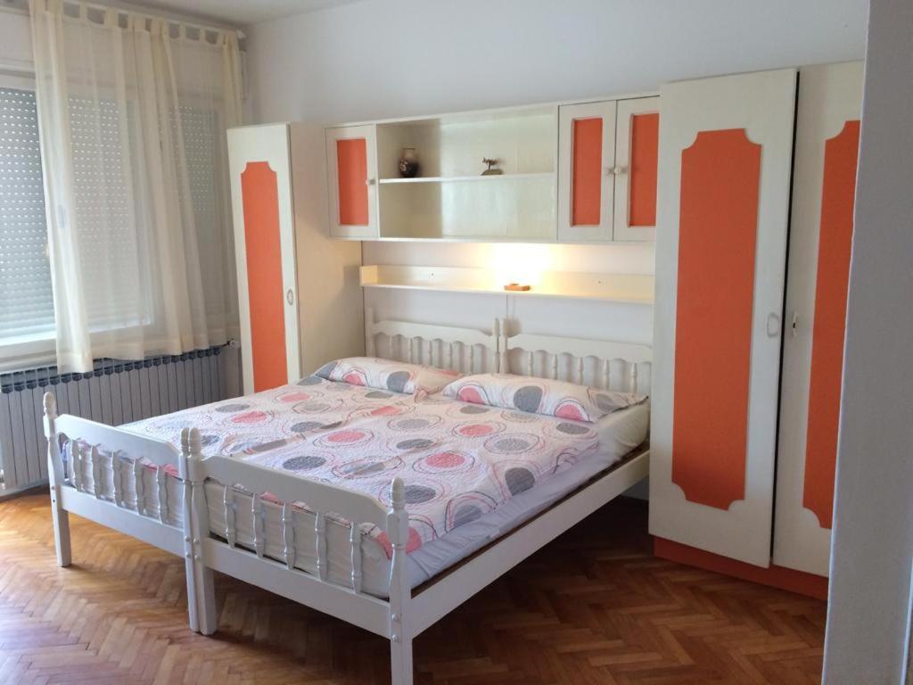 Apartman I Sobe Marijana Rab Town Buitenkant foto