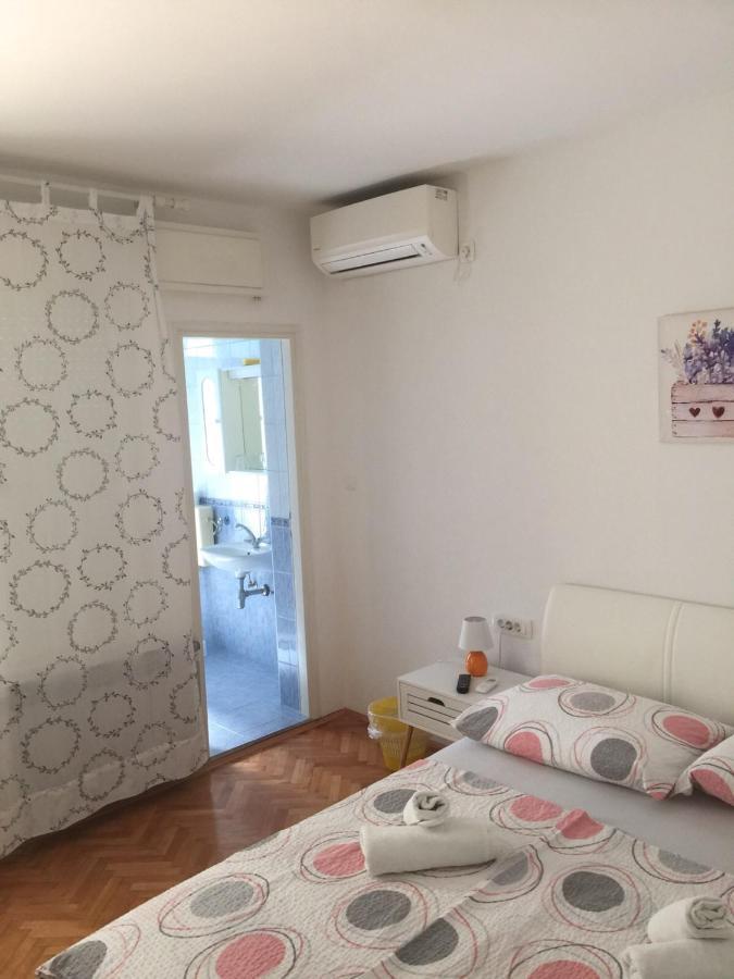 Apartman I Sobe Marijana Rab Town Buitenkant foto